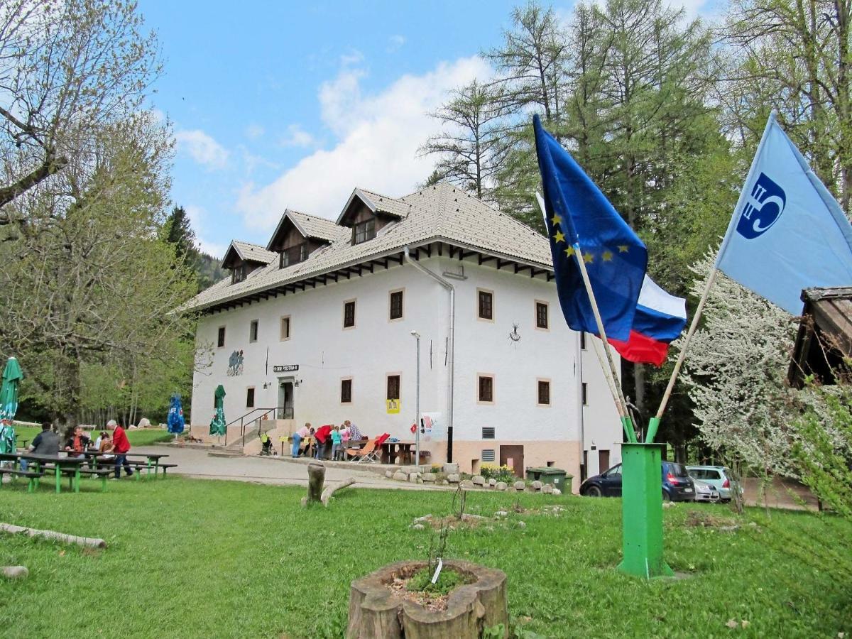 Dom Pristava Hotel Jesenice Eksteriør billede